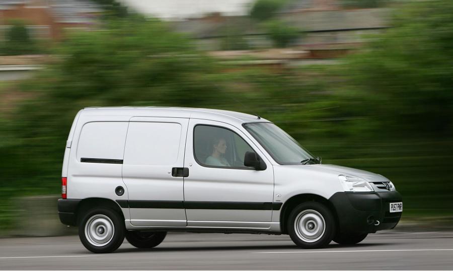  Peugeot Partner 2003 года  (фото 6 из 30)
